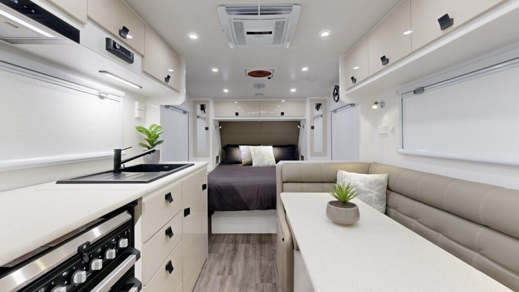 garrison_unlimited_interior_003